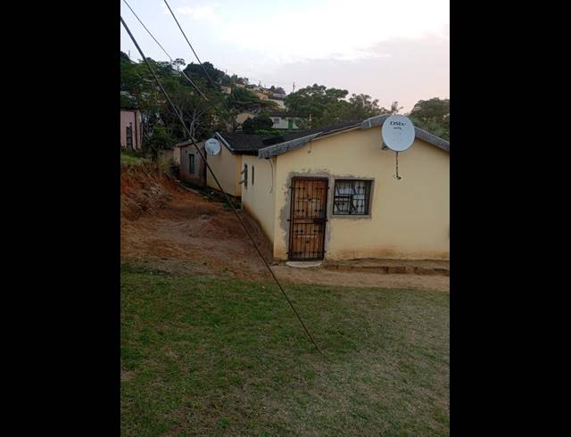 2 BEDROOM HOUSE FOR SALE IN UMLAZI F